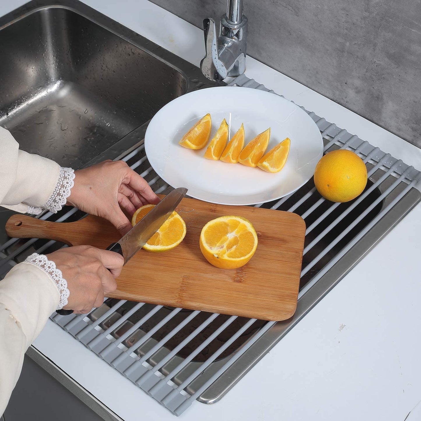 Adjustable Length Roll Up Dish Drying Rack